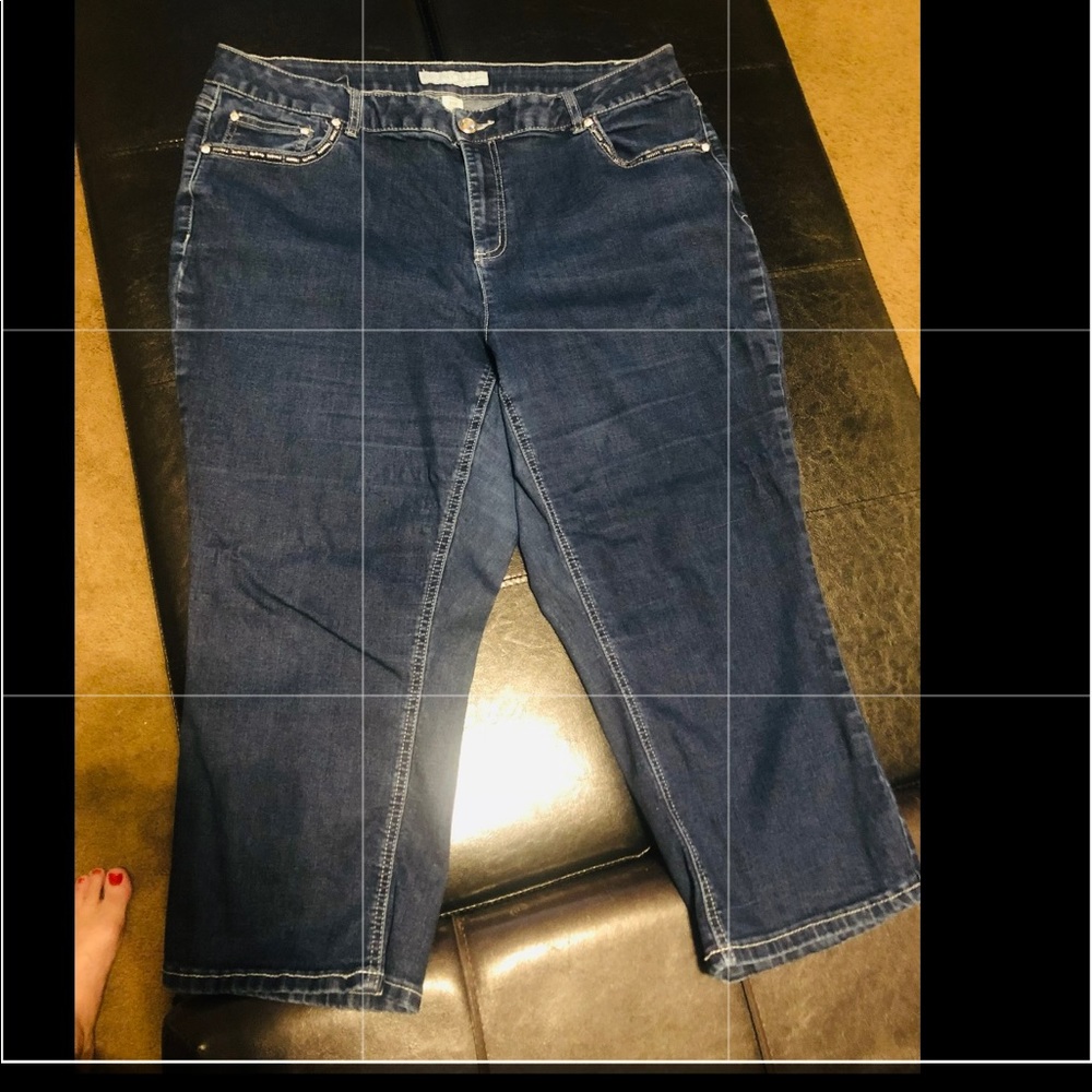 Denim capri jeans with bling